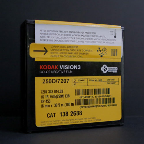 Film-16 mm KODAK vision 3 250D négatif couleur 30m