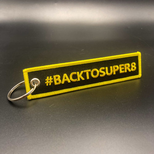 Porte-clé BACKTOSUPER8